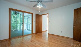 102 Chickadee Ct, Athens, GA 30605