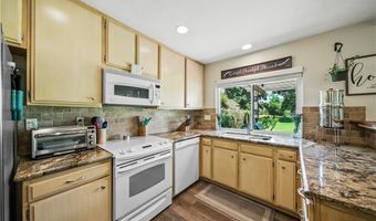 2113 David Dr, Escondido, CA 92026