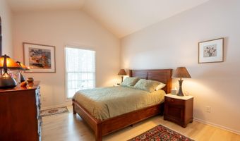 2222 Stonebridge Dr N, Ann Arbor, MI 48108