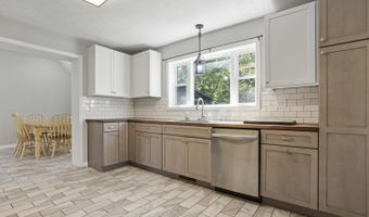 10114 Hayters Gap Rd, Abingdon, VA 24210