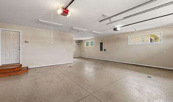 1403 Maple Dr, Adel, IA 50003