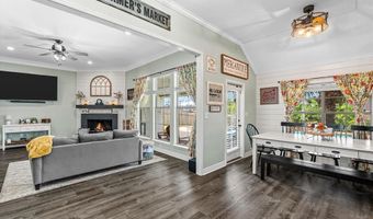 4206 Parkridge Dr, Benton, LA 71006