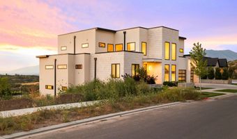 348 E HIDDEN LAKE Dr, Bountiful, UT 84010