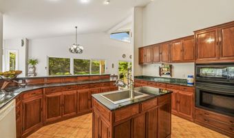 355 Kamalei Cir, Kahului, HI 96732