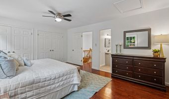 5914 LANGTON Dr, Alexandria, VA 22310