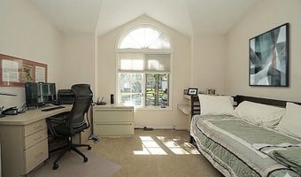 10 Sweet Bay Ln, Amherst, NY 14221