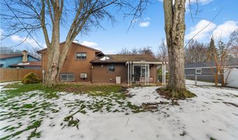 129 Hidden Tree Ln, Amherst, OH 44001
