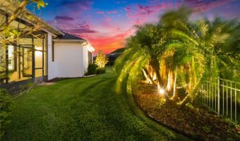 6927 CRESTPOINT Dr, Apollo Beach, FL 33572