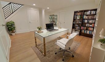 308 FOUNTAIN St, Philadelphia, PA 19128