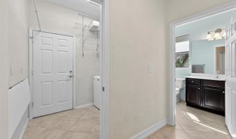 420 CEDAR FALLS Dr, Apollo Beach, FL 33572