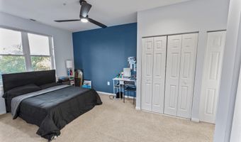 301 S REYNOLDS St 202, Alexandria, VA 22304