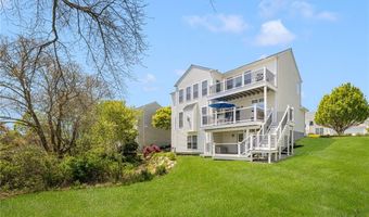 61 Schooner Cove Ln, Narragansett, RI 02882