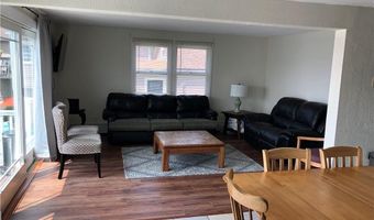 8 Seascape Ave, Middletown, RI 02842