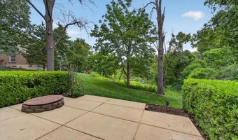 7 Springlake Ct, Ballwin, MO 63011