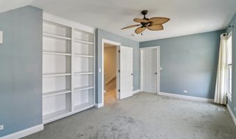 40418 N South Newport Dr, Antioch, IL 60002