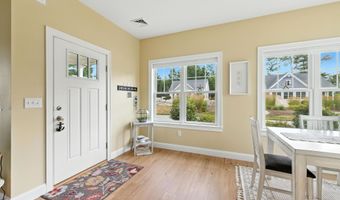 12 Sunrise Ln, Arundel, ME 04046