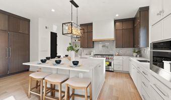 5804 RIDGEFIELD Rd, Bethesda, MD 20816