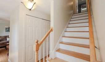 4 Quarry Ct, Auburn, NH 03032