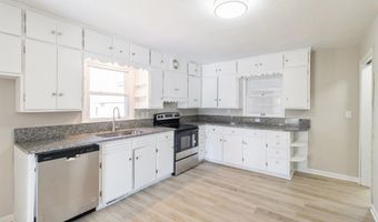 402 Center Ave, Alexander, IA 50420