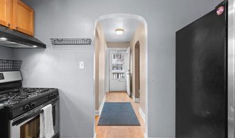 1604 N CLARK St, Appleton, WI 54911