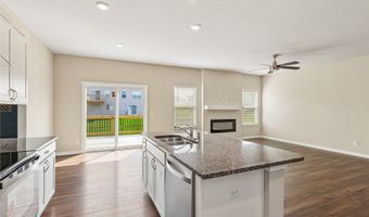 1112 32nd St SE, Altoona, IA 50009