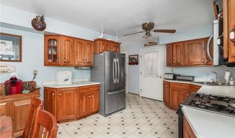 494 Angela Dr, Aliquippa, PA 15001