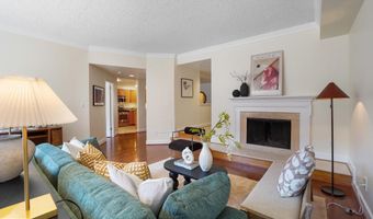 1080 WISCONSIN Ave NW 1004, Washington, DC 20007