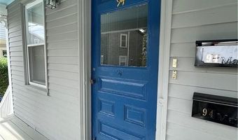 94 Warner St B, Newport, RI 02840