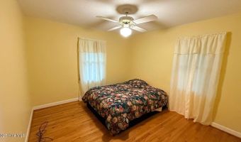 160 Pinewood Dr, Arapahoe, NC 28510