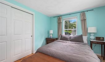 19 Narragansett Ave, Glocester, RI 02814