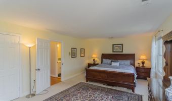 7628 WESTLAKE Ter 74, Bethesda, MD 20817