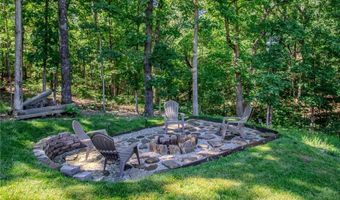 11 Epping Dr, Bella Vista, AR 72714