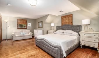 6 Brookdale Ln, Brookfield, CT 06804