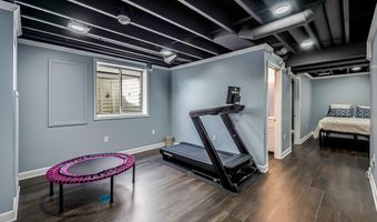 289 Springview St, Ann Arbor, MI 48103