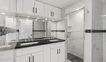 14 W 49TH St Duplex, Bayonne, NJ 07002