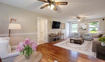 130 Hope Hill Ter, Cranston, RI 02921