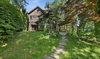 29 Old Forty Acre Mountain Rd, Danbury, CT 06811