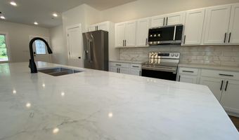 16 Trinton Ave, Bedford, IN 47421