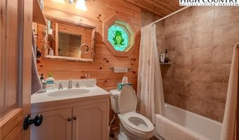 80 Dana Dr, Bakersville, NC 28705