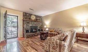 2 Mellor Ln, Bella Vista, AR 72715