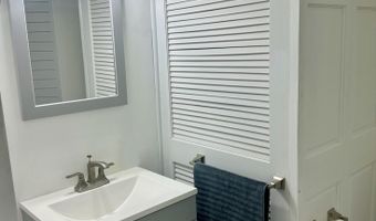 19 Center St, Barnegat, NJ 08005