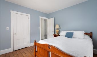 66 Pope St, Newport, RI 02840