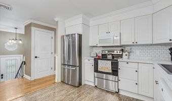 33 Tanglewood Dr, Alloway, NJ 07422