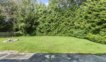 37 Tarinelli Cir, Bridgeport, CT 06606