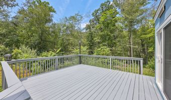 90 Red Hill Rd, Branford, CT 06405