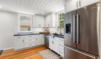 85 Highland Ave, Barrington, RI 02806