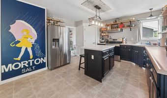 926 8th Ave NW, Altoona, IA 50009