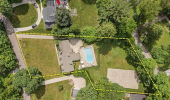 70 S Meadowcroft Dr, Akron, OH 44313
