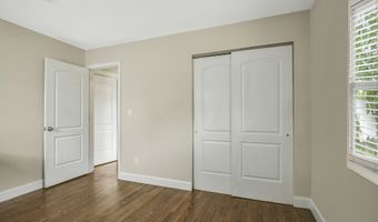 198 Macon Dr, Bridgeport, CT 06606