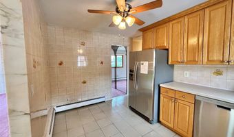 49 Lee Ave, Albertson, NY 11507